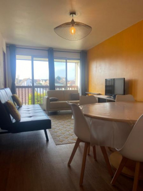 Capucine, duplex à 5 min plage